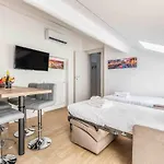 Heated Hydromassage Pool Station1' View *